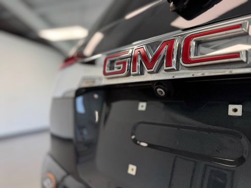 Used 2020 GMC Acadia SLT w/ Driver Alert Package II AWD/4WD image 33