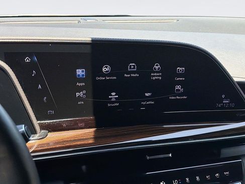 Certified 2023 Cadillac Escalade ESV Premium Luxury AWD/4WD image 18