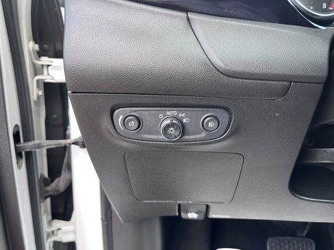 Used 2020 Buick Encore GX Select FWD image 29