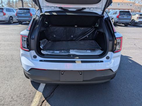 New 2026 Volvo EX30 Plus w/ Protection Package Premier image 24