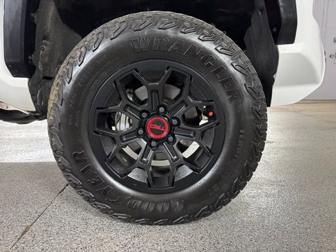 Used 2025 Toyota Tacoma TRD Pro image 5