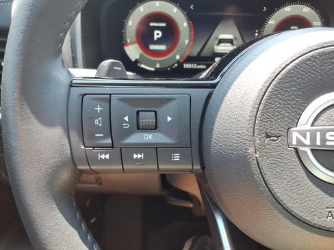Used 2024 Nissan Rogue SL w/ SL Premium Package FWD image 20