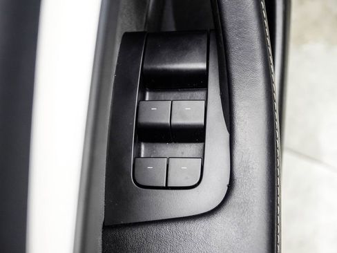 Used 2022 Tesla Model 3 Performance image 28