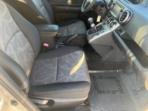 Used 2015 Scion xB image 23
