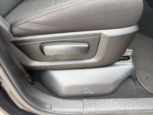 Used 2019 RAM 1500 Warlock AWD/4WD image 33