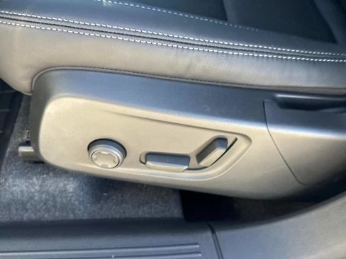 New 2026 Volvo XC40 B5 Ultra w/ Climate Package image 18