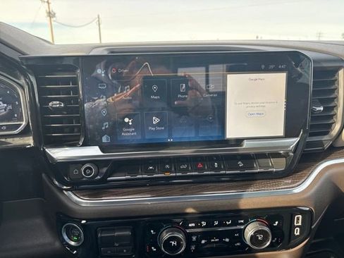 Used 2024 Chevrolet Silverado 1500 LT Trail Boss w/ Convenience Package II image 19