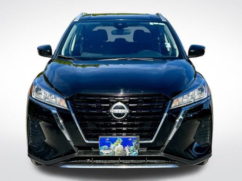 Used 2024 Nissan Kicks SV image 2