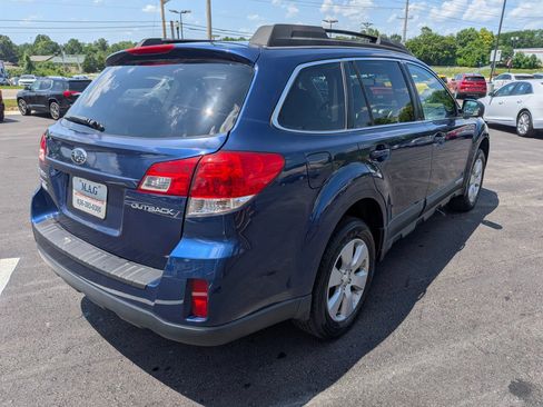 Used 2011 Subaru Outback 2.5i Premium w/ All-Weather Pkg AWD/4WD image 6