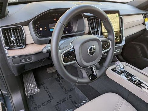 New 2026 Volvo XC90 T8 Plus w/ Protection Package Premier image 3