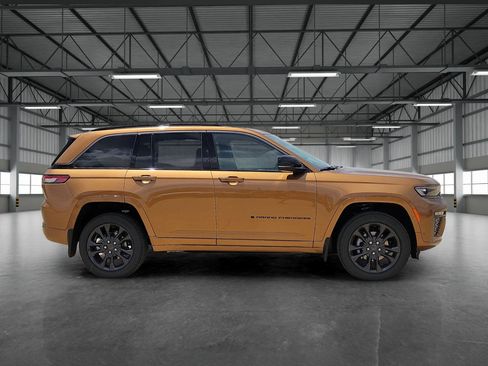 New 2026 Jeep Grand Cherokee Limited AWD/4WD image 5