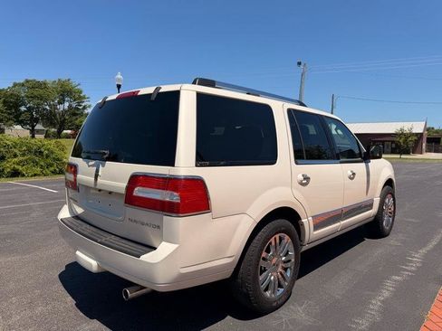 Used 2007 Lincoln Navigator 4WD image 6