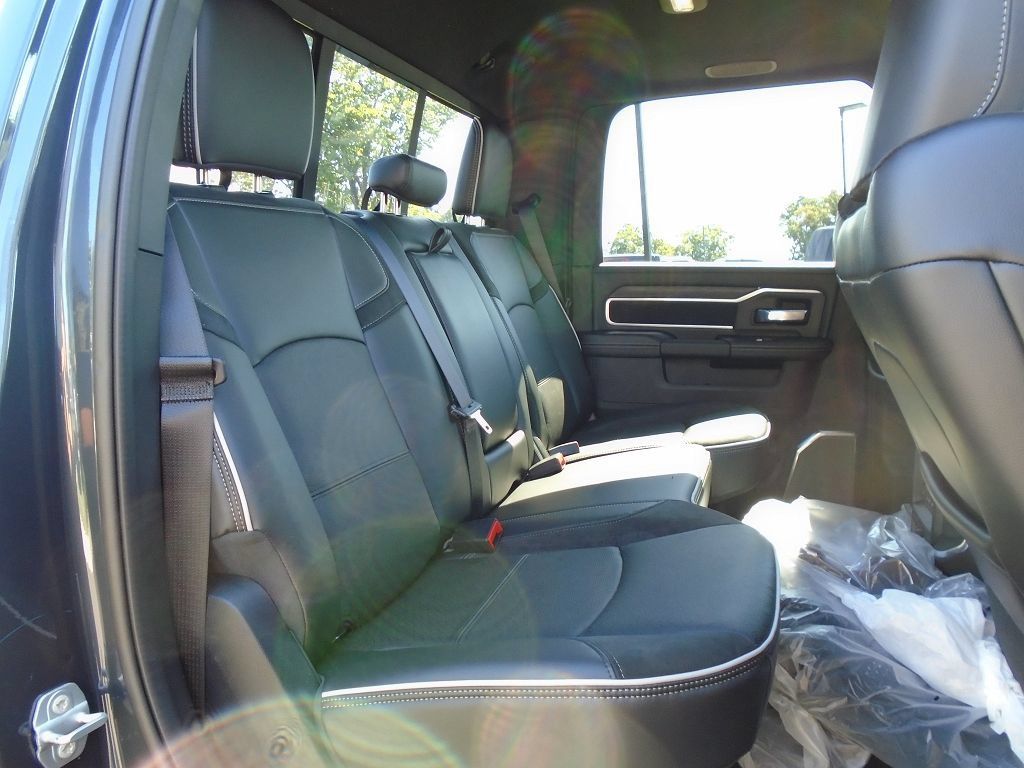 New 2026 RAM 3500 Laramie AWD/4WD image 9