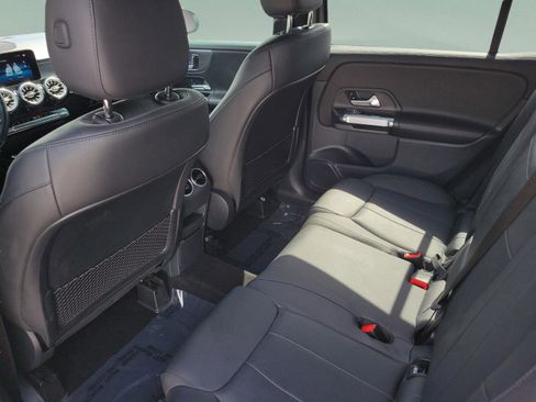 Certified 2022 Mercedes-Benz GLB 250 image 10