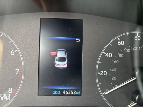 Used 2024 Toyota Corolla SE FWD image 11
