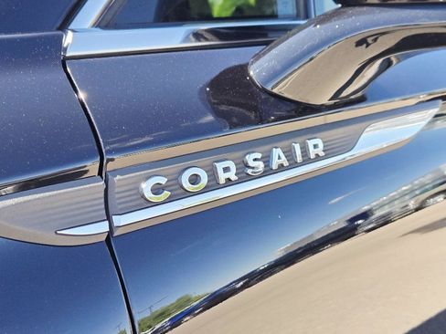 Used 2025 Lincoln Corsair Reserve AWD/4WD image 51
