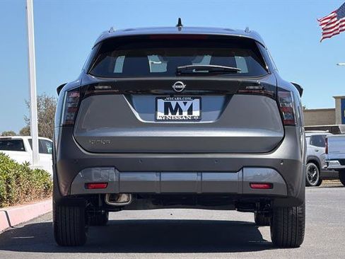 New 2026 Nissan Kicks SV FWD image 5