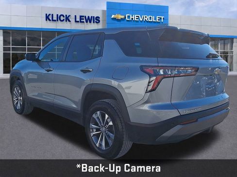 Used 2025 Chevrolet Equinox LT image 4