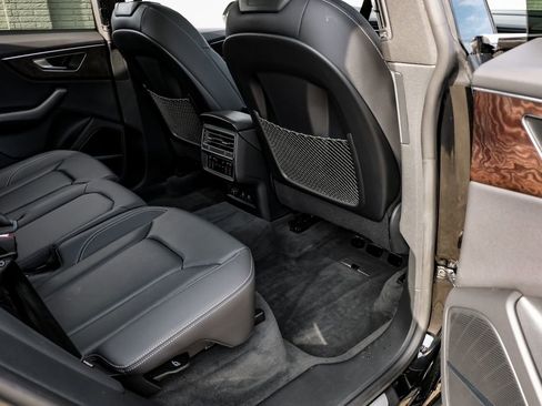 Used 2022 Audi Q8 Premium Plus image 35