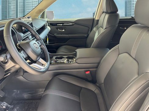 New 2025 Honda Pilot EX-L image 16