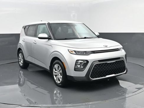 Used 2021 Kia Soul LX FWD image 3