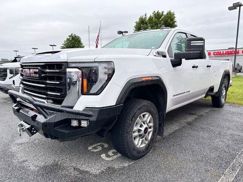 Used 2024 GMC Sierra 2500 Pro w/ 1SA Pro Safety Plus Package AWD/4WD image 2