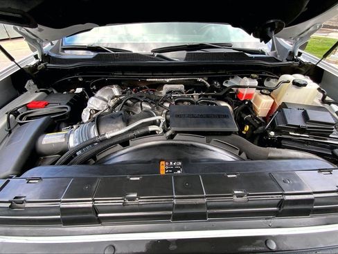 Used 2025 Chevrolet Silverado 2500 LT AWD/4WD image 10