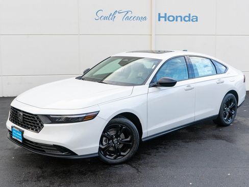 New 2025 Honda Accord SE image 2