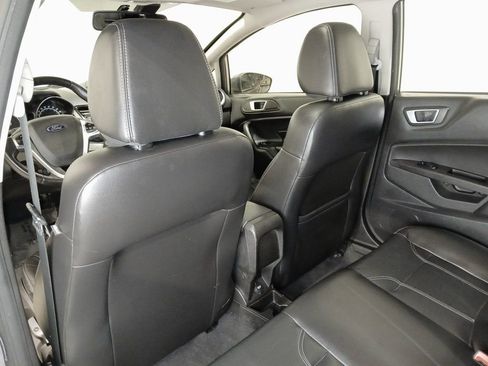 Used 2014 Ford Fiesta Titanium image 15