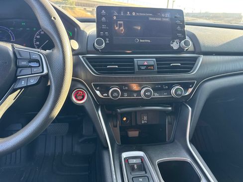 Used 2020 Honda Accord EX image 13