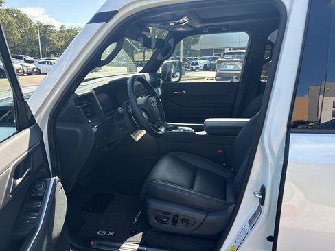 Certified 2026 Lexus GX 550 w/ Accessory Package (ZB) AWD/4WD image 18