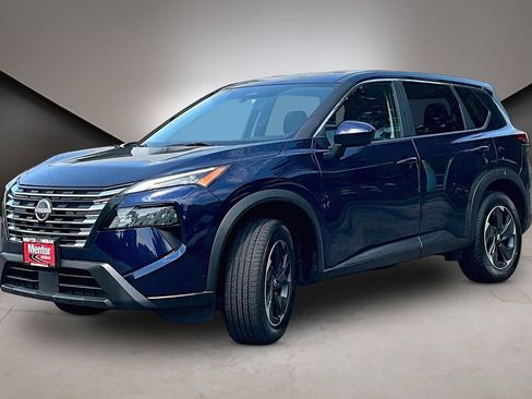 Certified 2024 Nissan Rogue SV AWD/4WD image 3