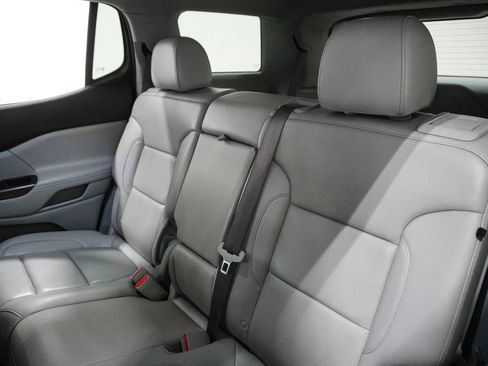 Used 2023 GMC Acadia SLT AWD/4WD image 14