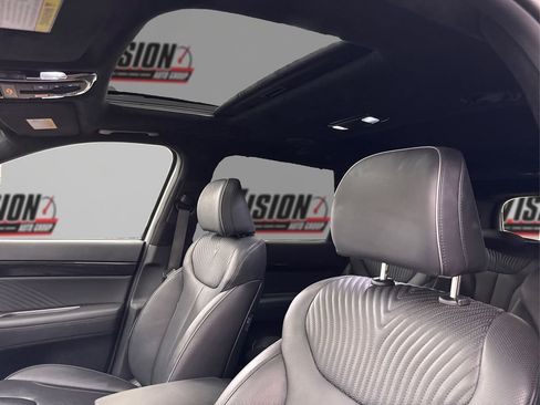 Used 2024 Hyundai Palisade Calligraphy image 21