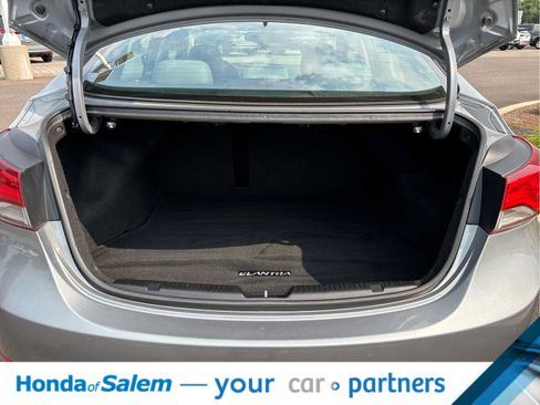 Used 2014 Hyundai Elantra Limited w/ Option Group 03 FWD image 19