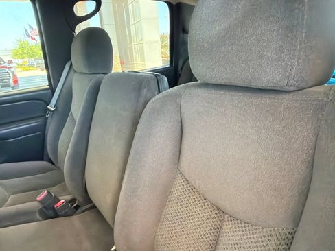 Used 2007 Chevrolet Silverado 2500 LT w/ Onstar Plus Package RWD image 10