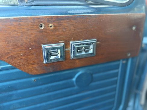 Used 1992 Chevrolet G20 image 12