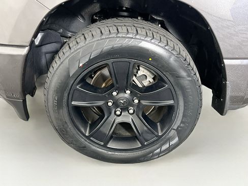 Used 2022 RAM 1500 Big Horn AWD/4WD image 11