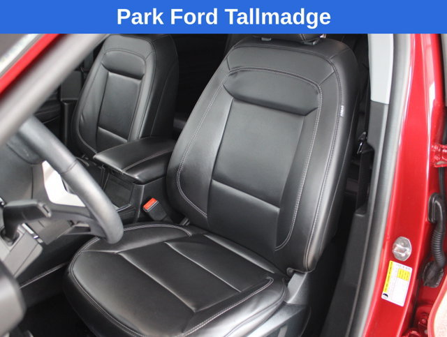 Used 2023 Ford Explorer XLT w/ Equipment Group 202A AWD/4WD image 12