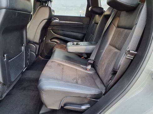 Used 2022 Jeep Grand Cherokee Laredo X image 11