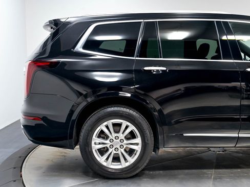Used 2022 Cadillac XT6 Luxury FWD image 19
