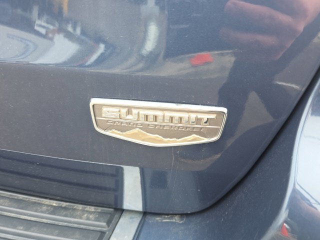Used 2019 Jeep Grand Cherokee Summit AWD/4WD image 31