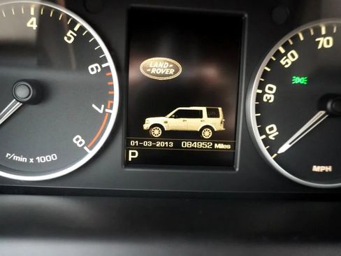 Used 2015 Land Rover LR4 HSE LUX image 24