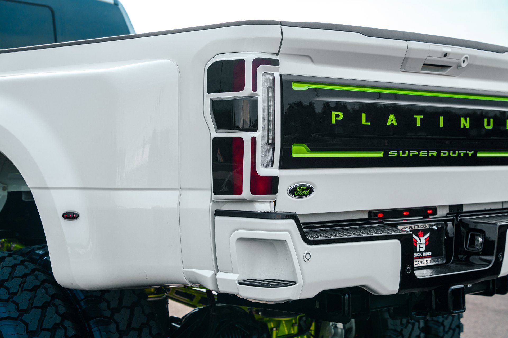 Used 2026 Ford F450 Platinum w/ Platinum Plus Package AWD/4WD image 31
