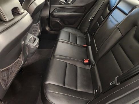 Used 2024 Volvo S60 B5 Core image 29