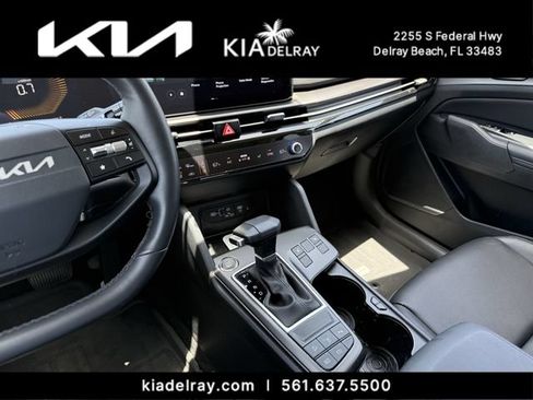 Used 2026 Kia Sportage EX FWD image 24