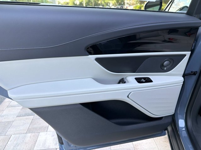 New 2026 Lincoln Nautilus Reserve AWD/4WD image 15