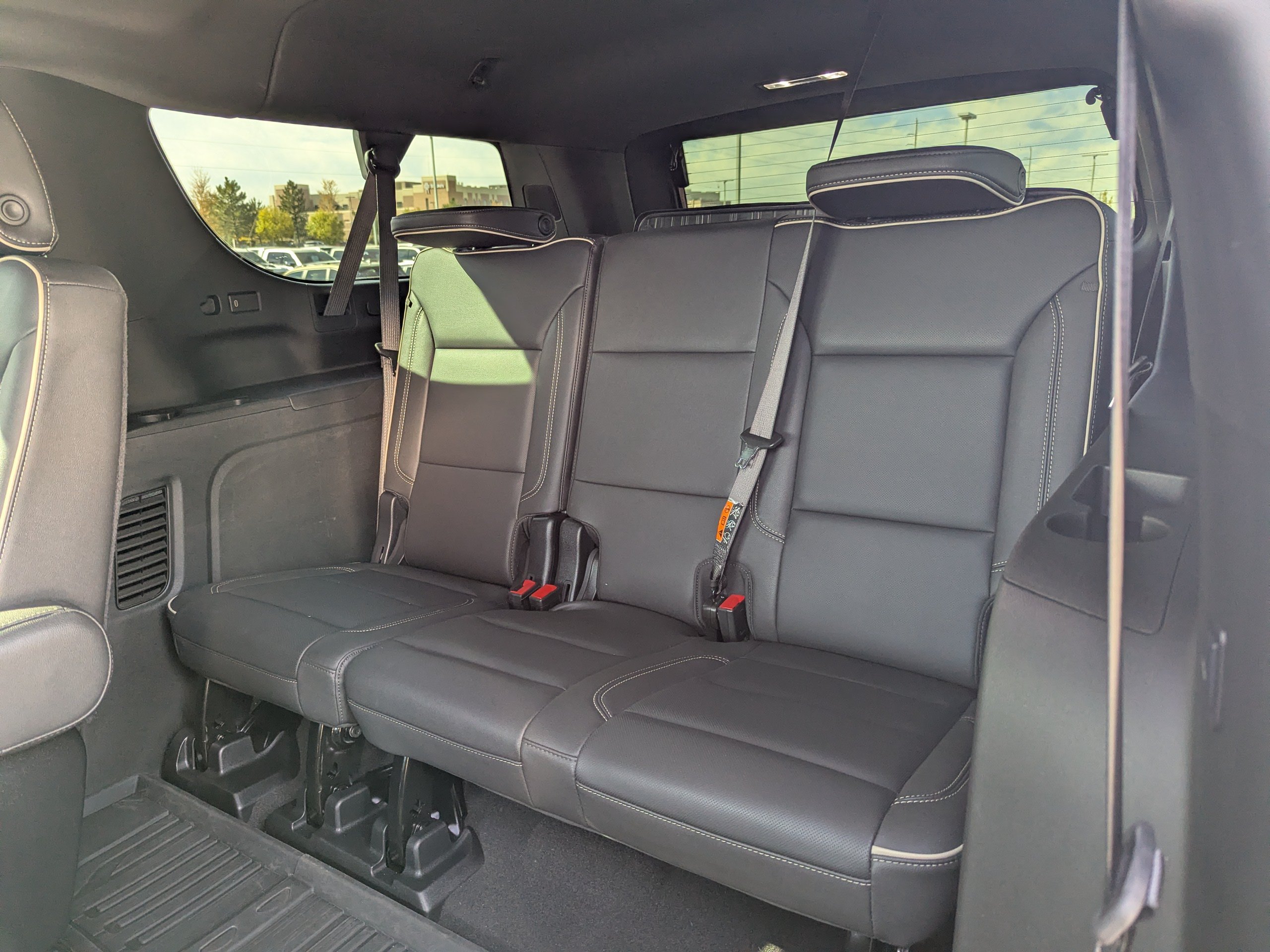 Used 2025 GMC Yukon XL Elevation AWD/4WD image 34