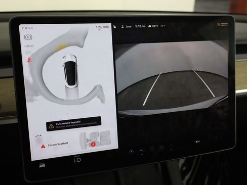 Used 2023 Tesla Model 3 Standard Range image 40