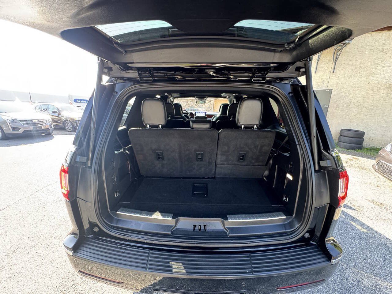 Used 2018 Lincoln Navigator Reserve w/ Technology Package AWD/4WD image 36
